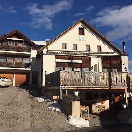 Hotel Reich-Praez Domat Экстерьер фото